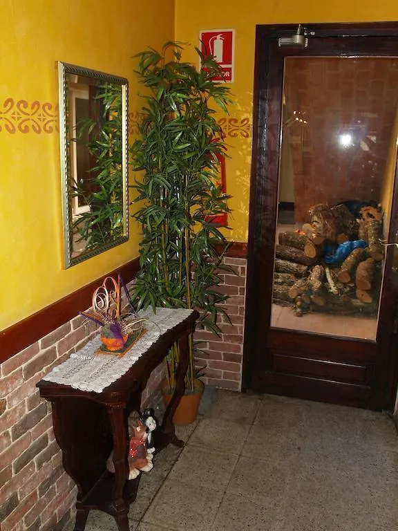 Guest house Hostal Barnes Santa Cristina d'Aro